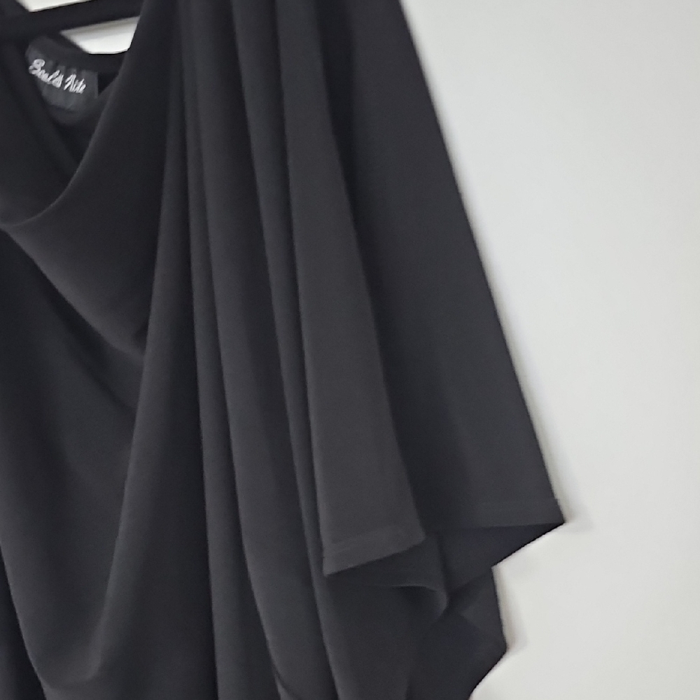 Scarlett Nite Elegant Black Cold Shoulder Dress - Picture 4 of 4